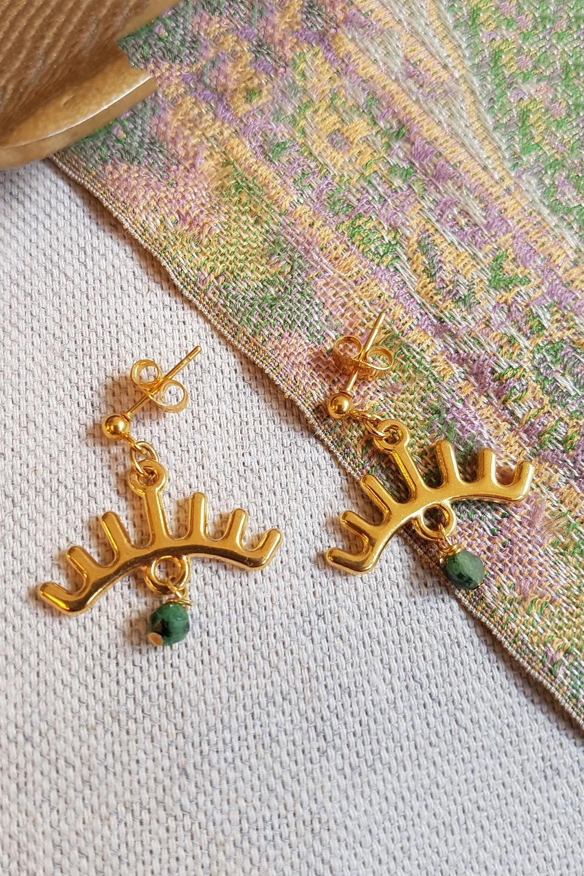 Ginandger Dipa Ruby Zoisite Earrings