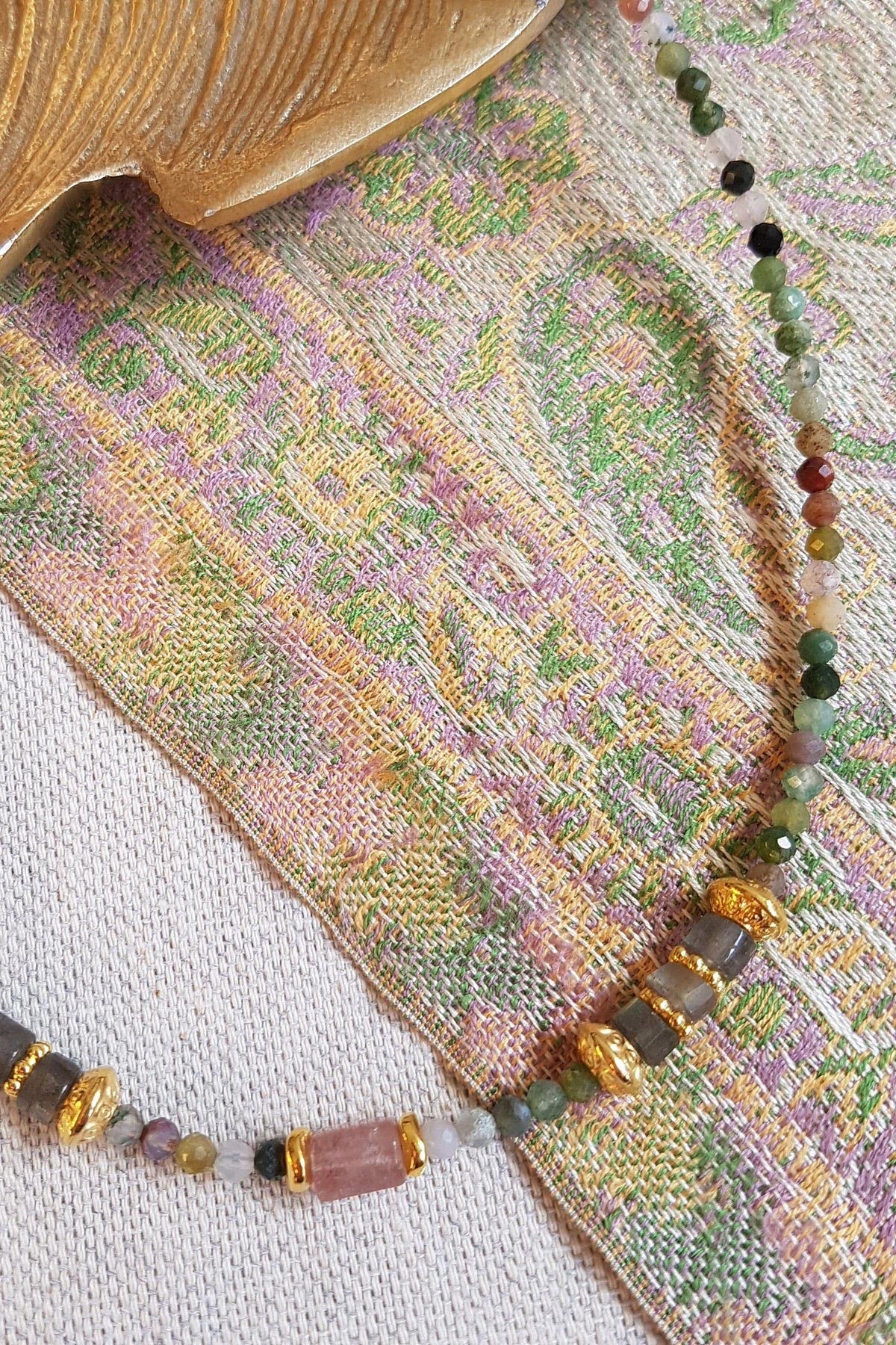 Ginandger Priya Indian Agate Labradorite Cherry Quartz Necklace