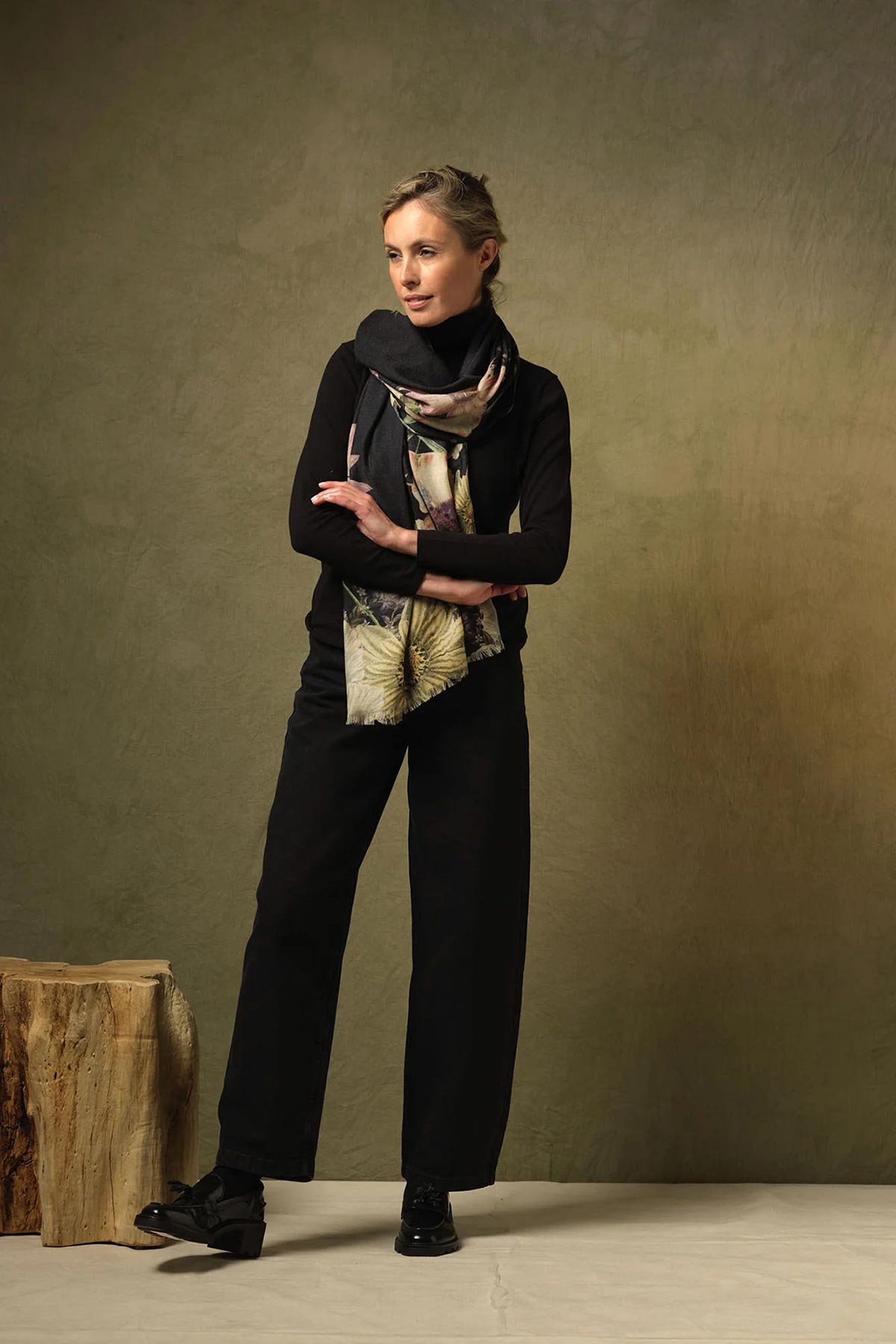 One Hundred Stars Daisy Black Wool Scarf