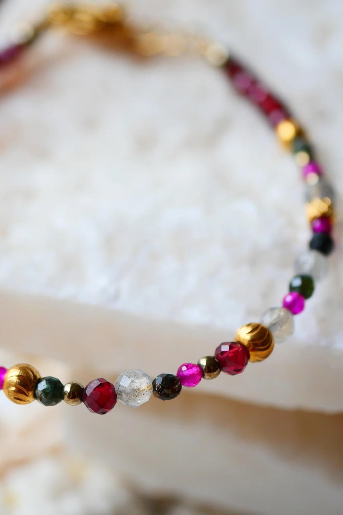 Ginandger Oorja Bracelet Garnet Seraphinite Rubellite & Labradorite