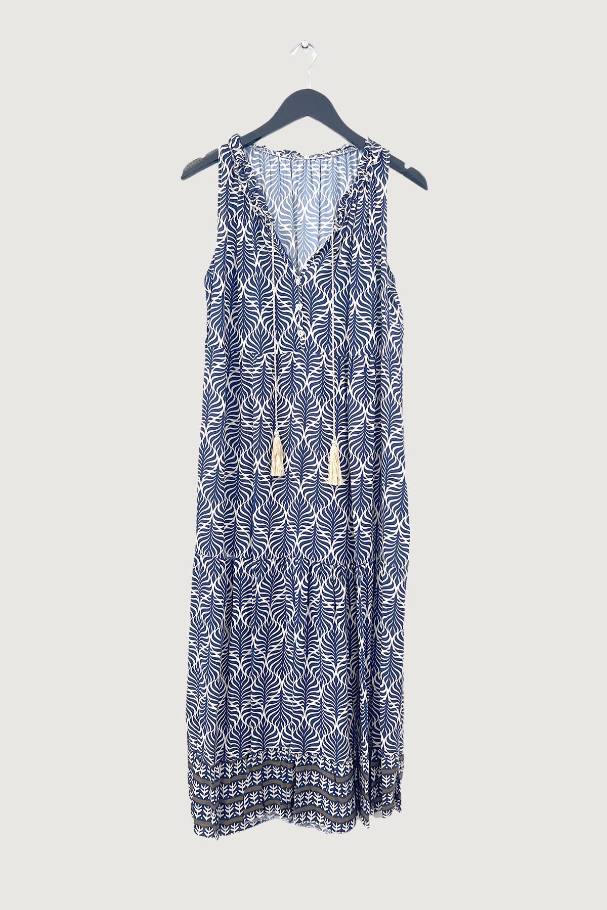 Mia Strada Sleeveless Leaf Print Maxi Dress in Navy Blue