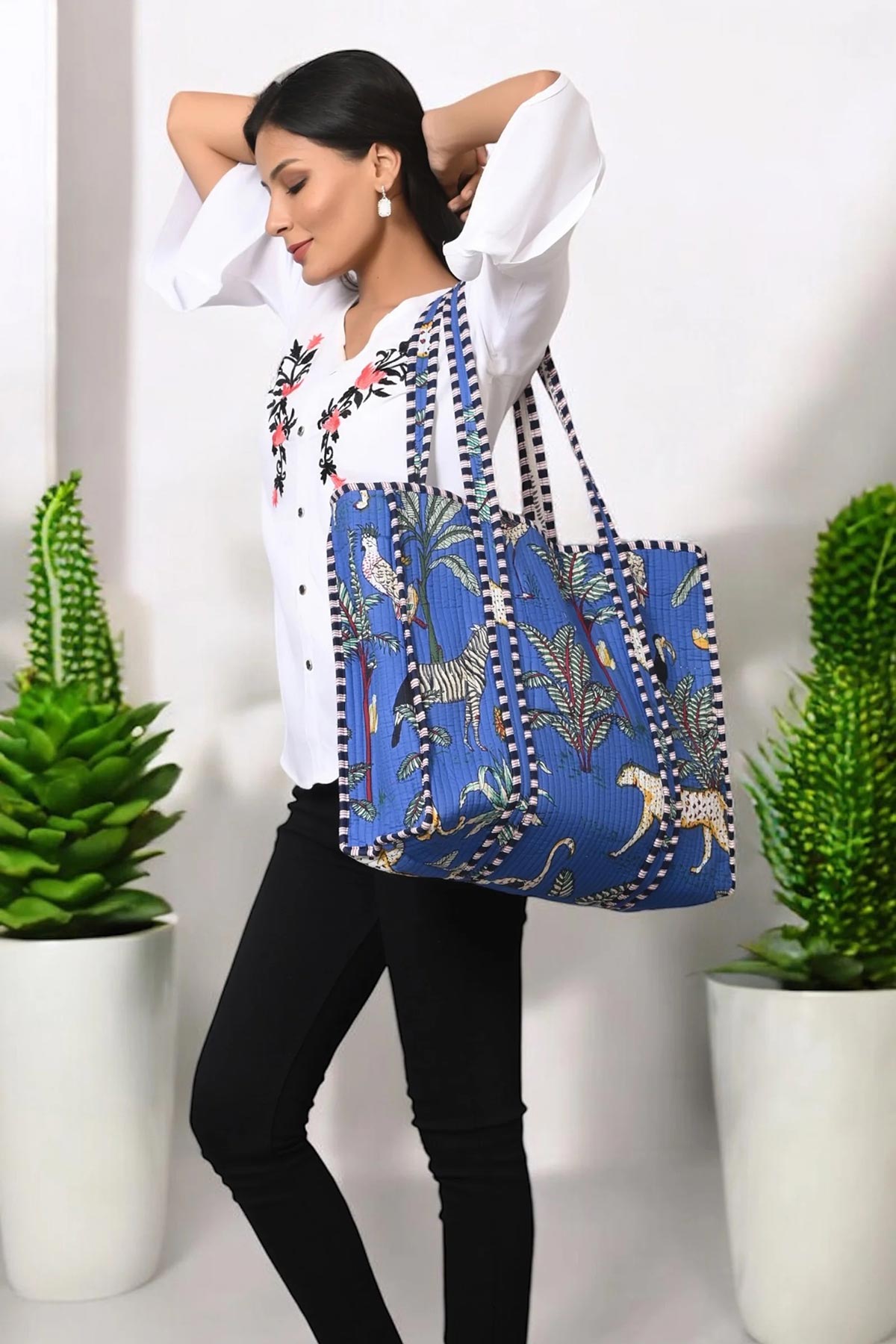 Conscious Yoga Collective The Ultimate Jungle Tote In Royal Blue