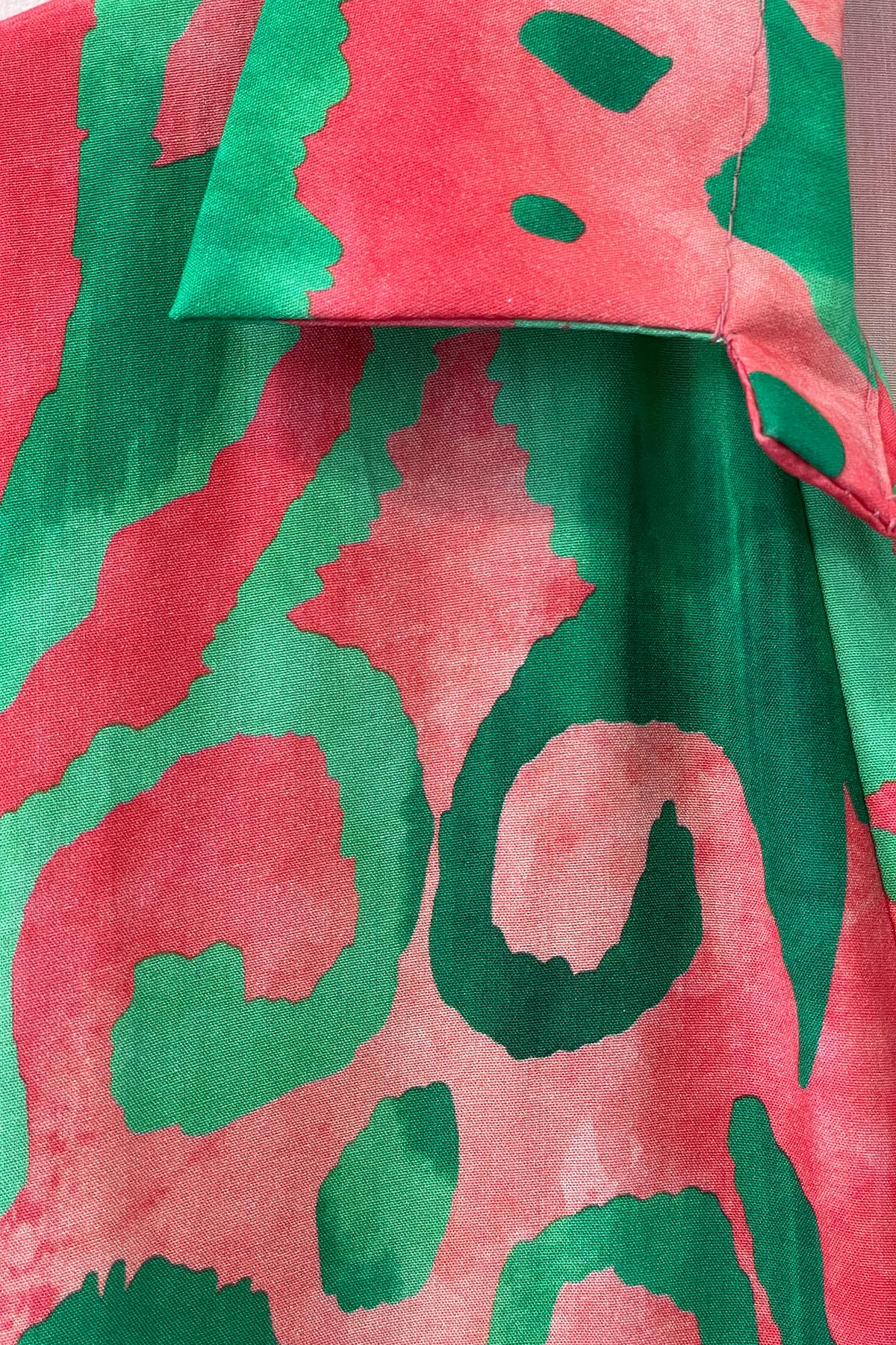 Mia Strada Two Tone Oversized Shift Dress In Green + Pink