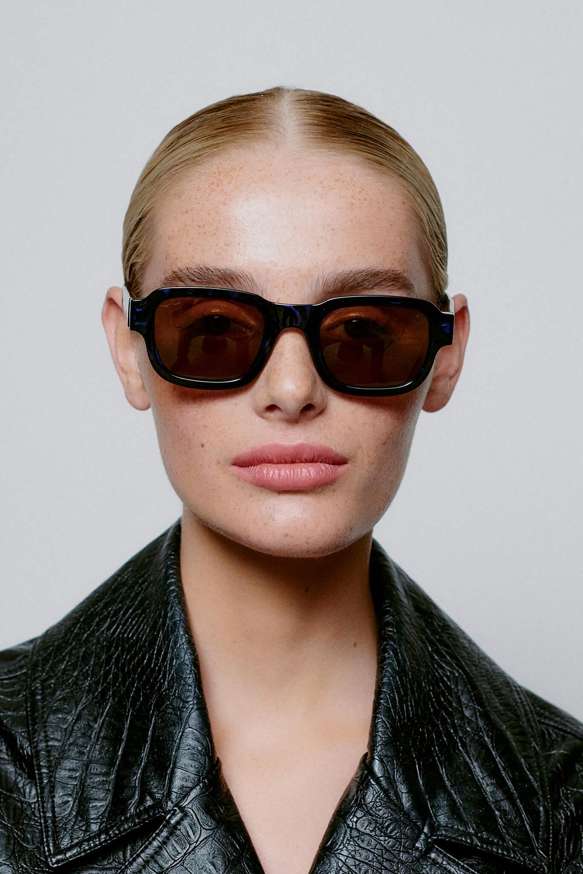A Kjaerbede Halo Sunglasses In Demi Blue