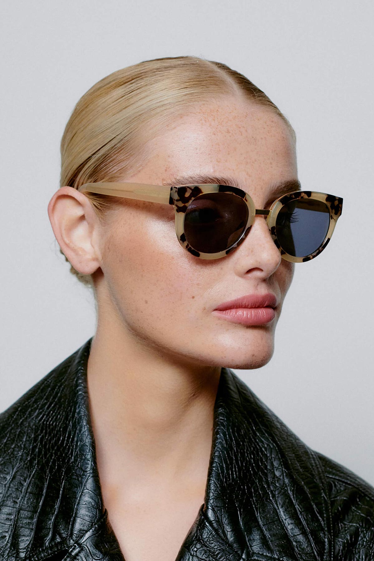 A Kjaerbede Jolie Sunglasses In Hornet