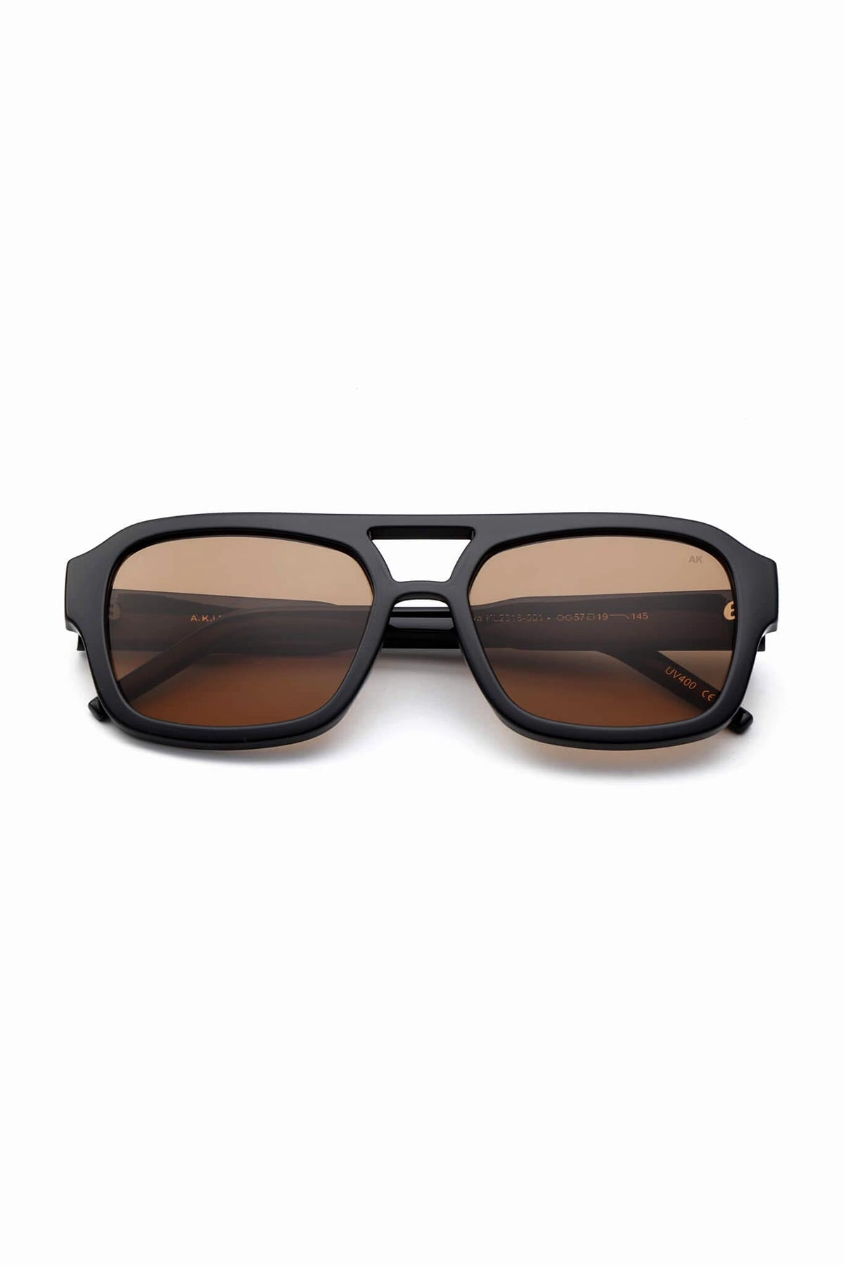 A Kjaerbede Kaya Sunglasses In Black