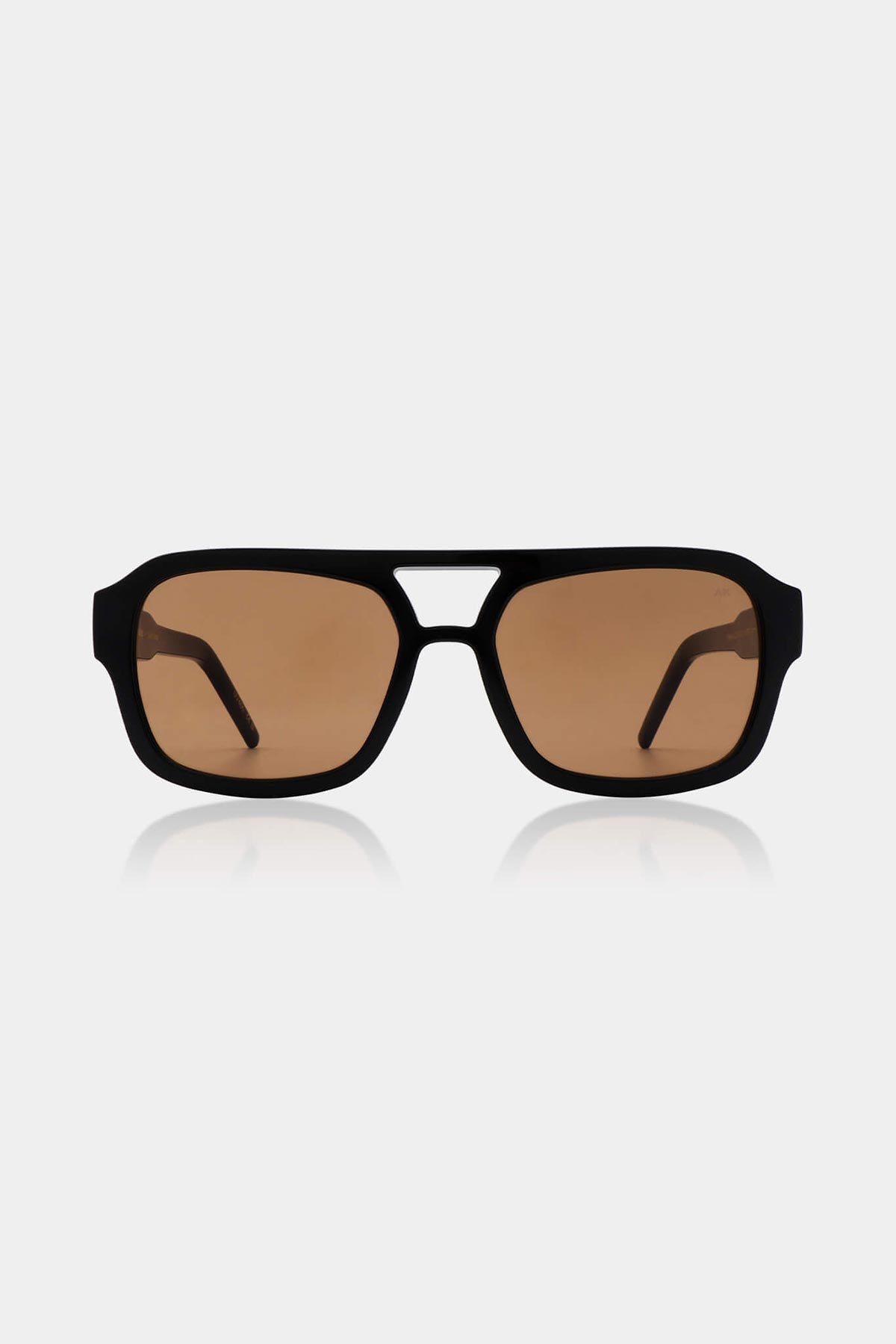 A Kjaerbede Kaya Sunglasses In Black