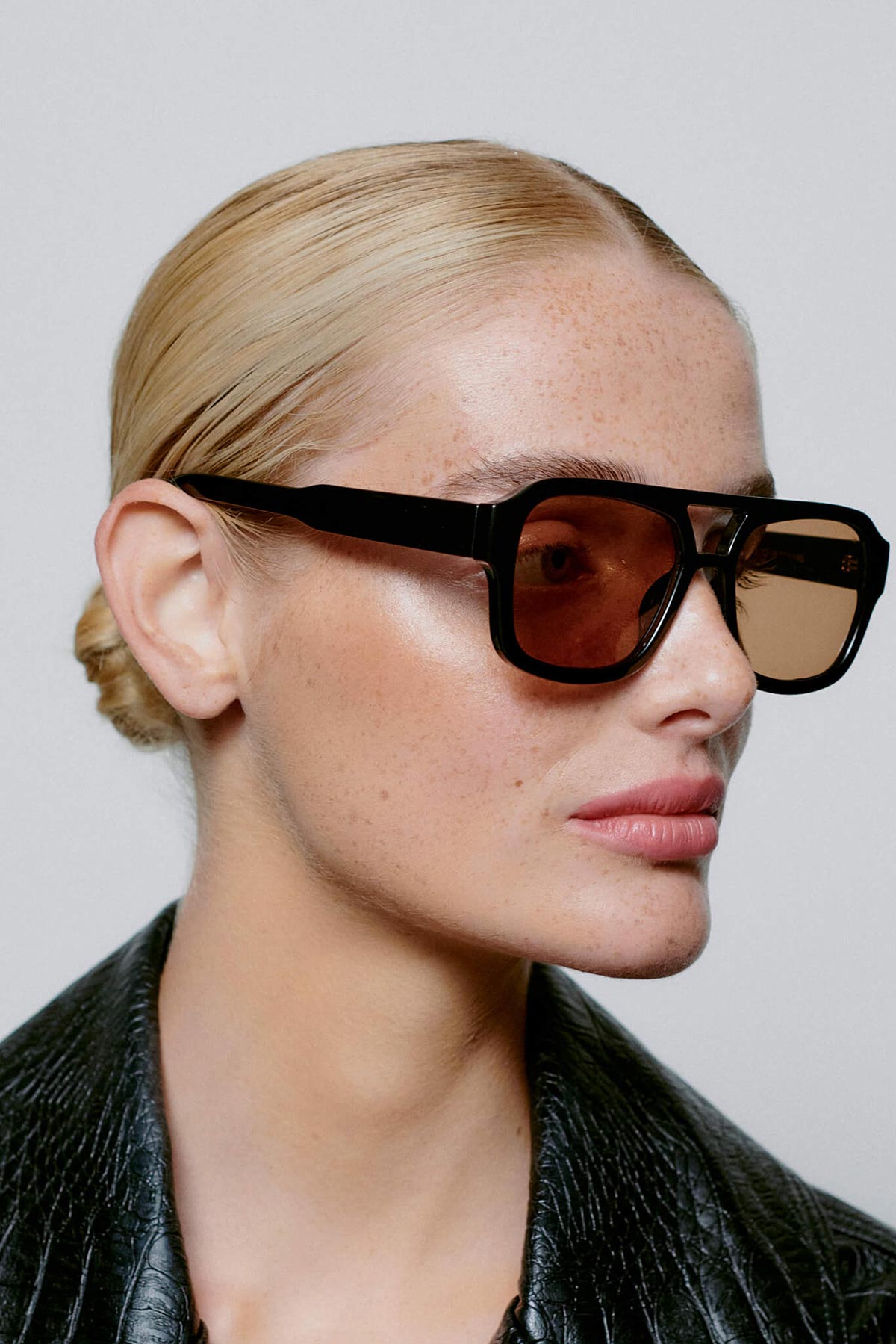 A Kjaerbede Kaya Sunglasses In Black