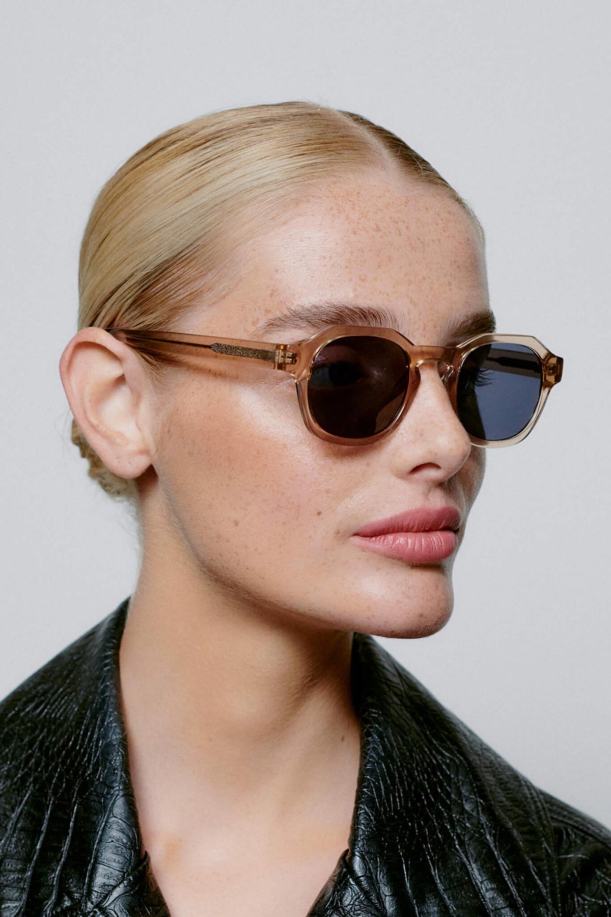A Kjaerbede Zan Sunglasses In Champagne