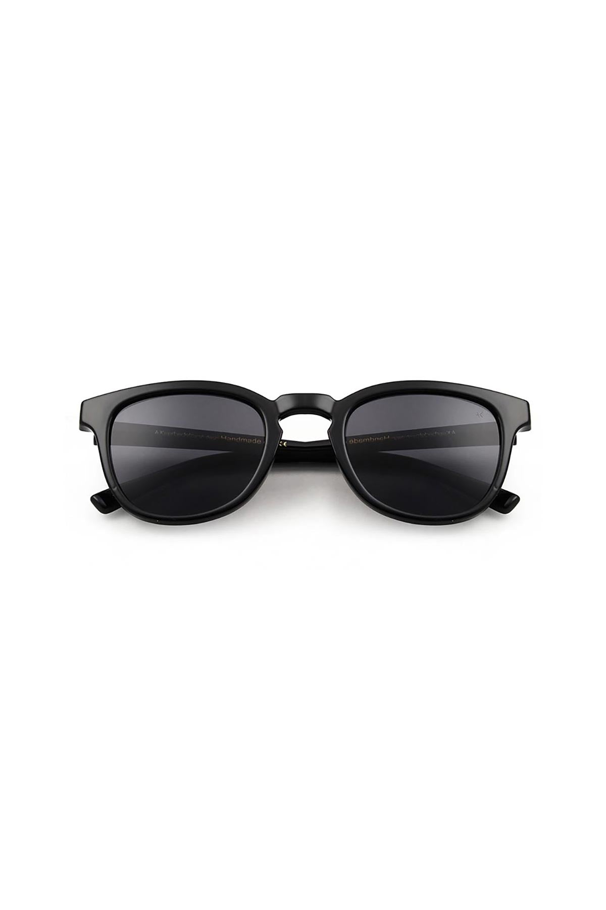 A Kjaerbede Bate Sunglasses In Black