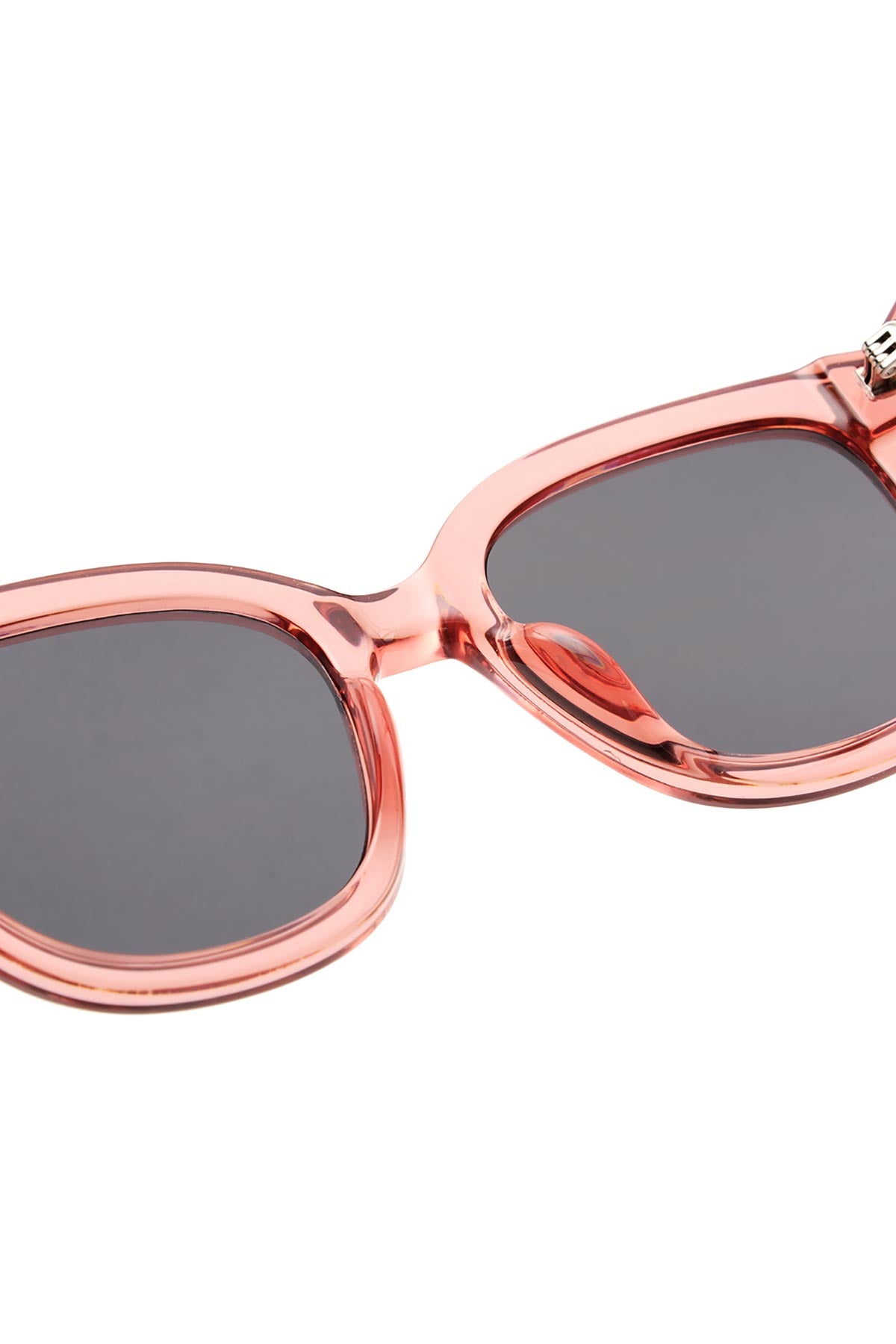A Kjaerbede Billy Sunglasses In Soft Red Transparent
