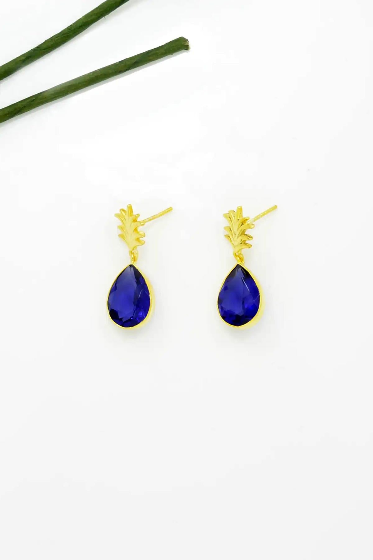 Schmuckoo Blue Iolite Pineapple Stud Earrings