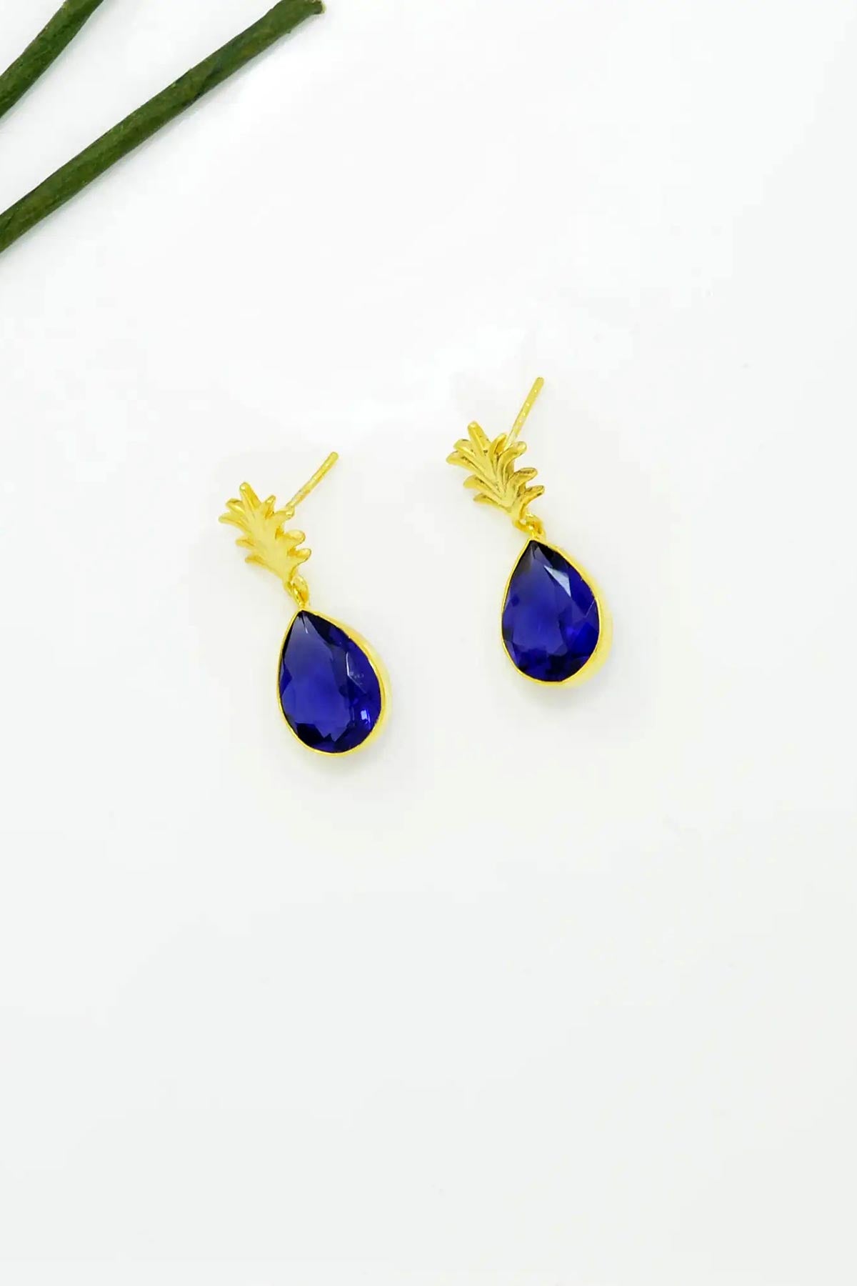 Schmuckoo Blue Iolite Pineapple Stud Earrings