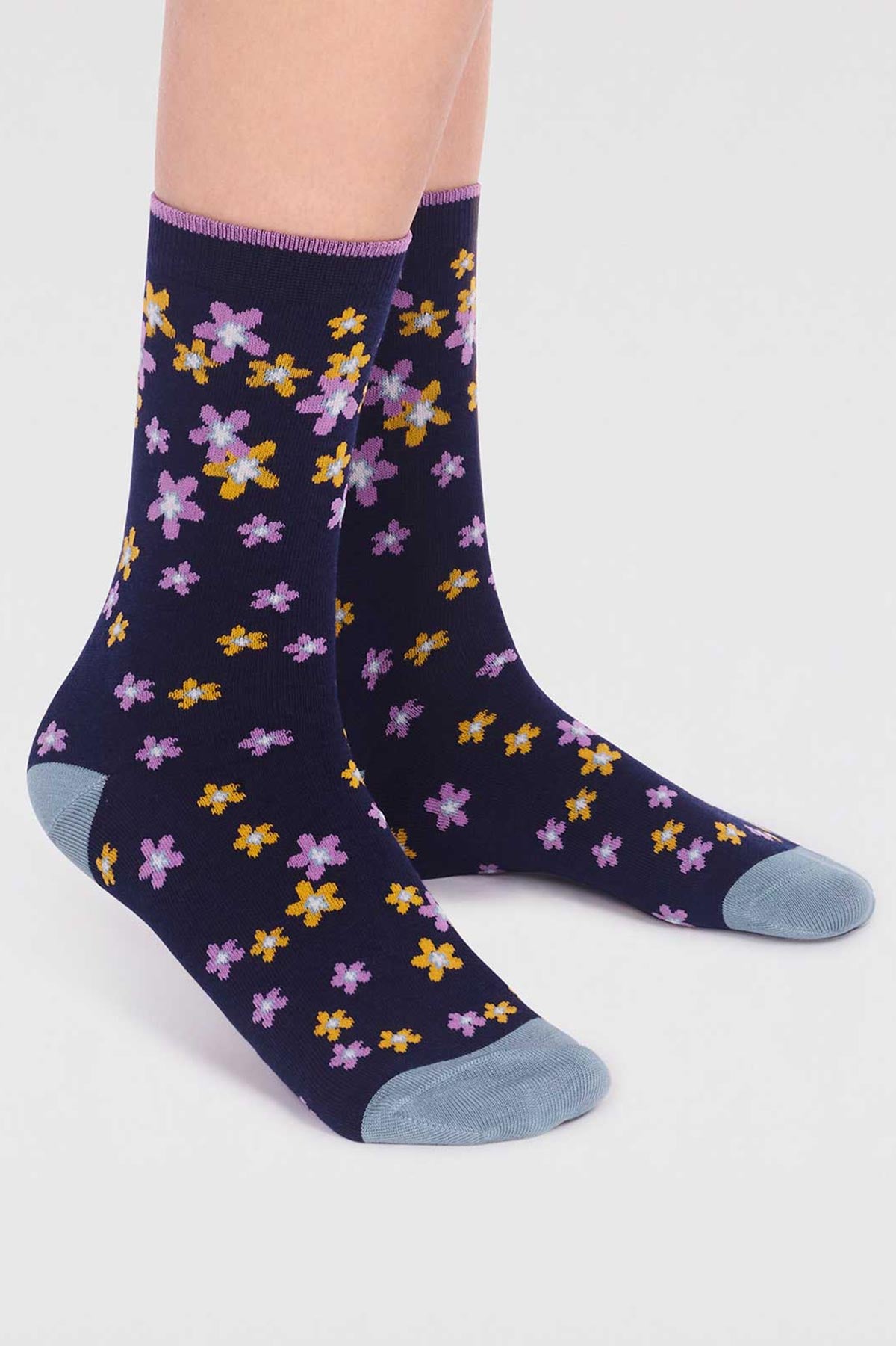 Thought Maeve Bamboo Floral 4 Sock Gift Box In Multi