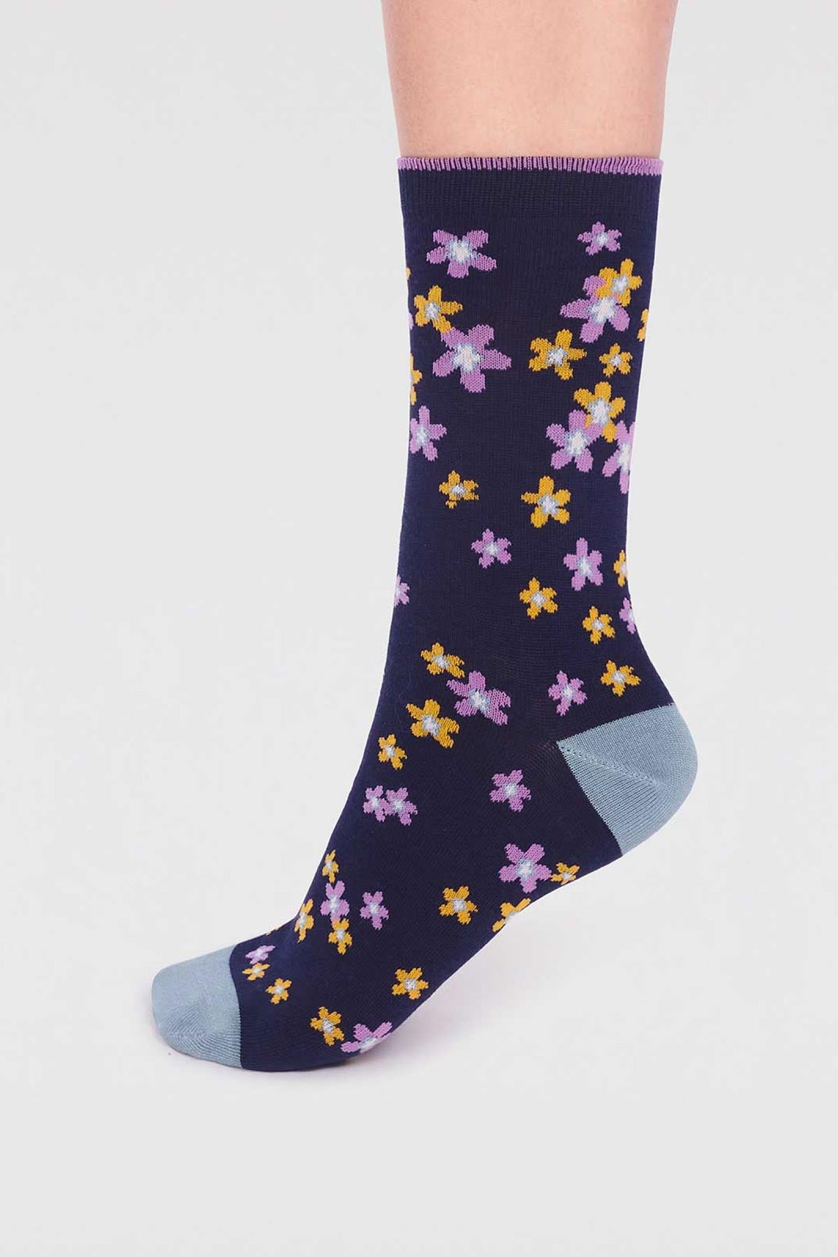 Thought Maeve Bamboo Floral 4 Sock Gift Box In Multi