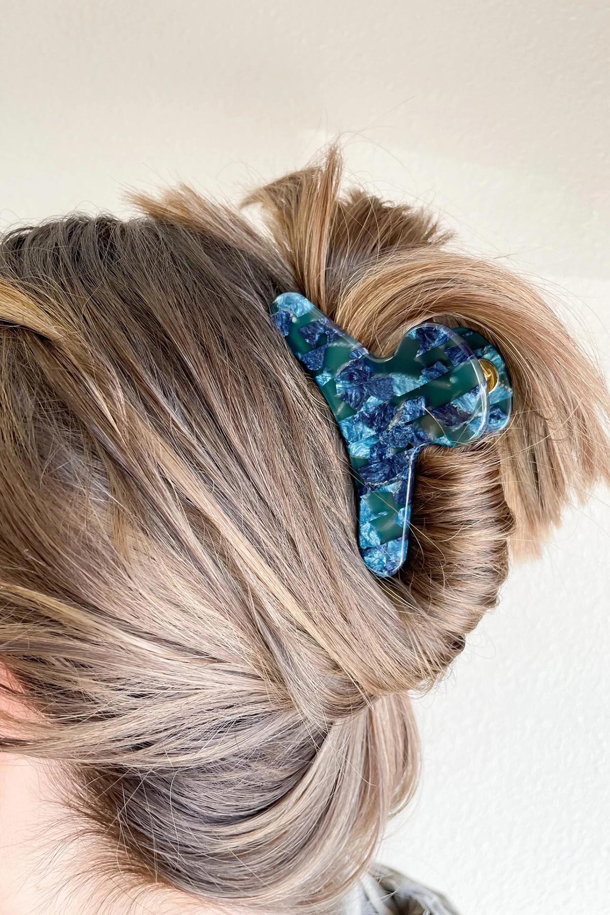 Fenna And Fei Cerulean Large French Claw Clip
