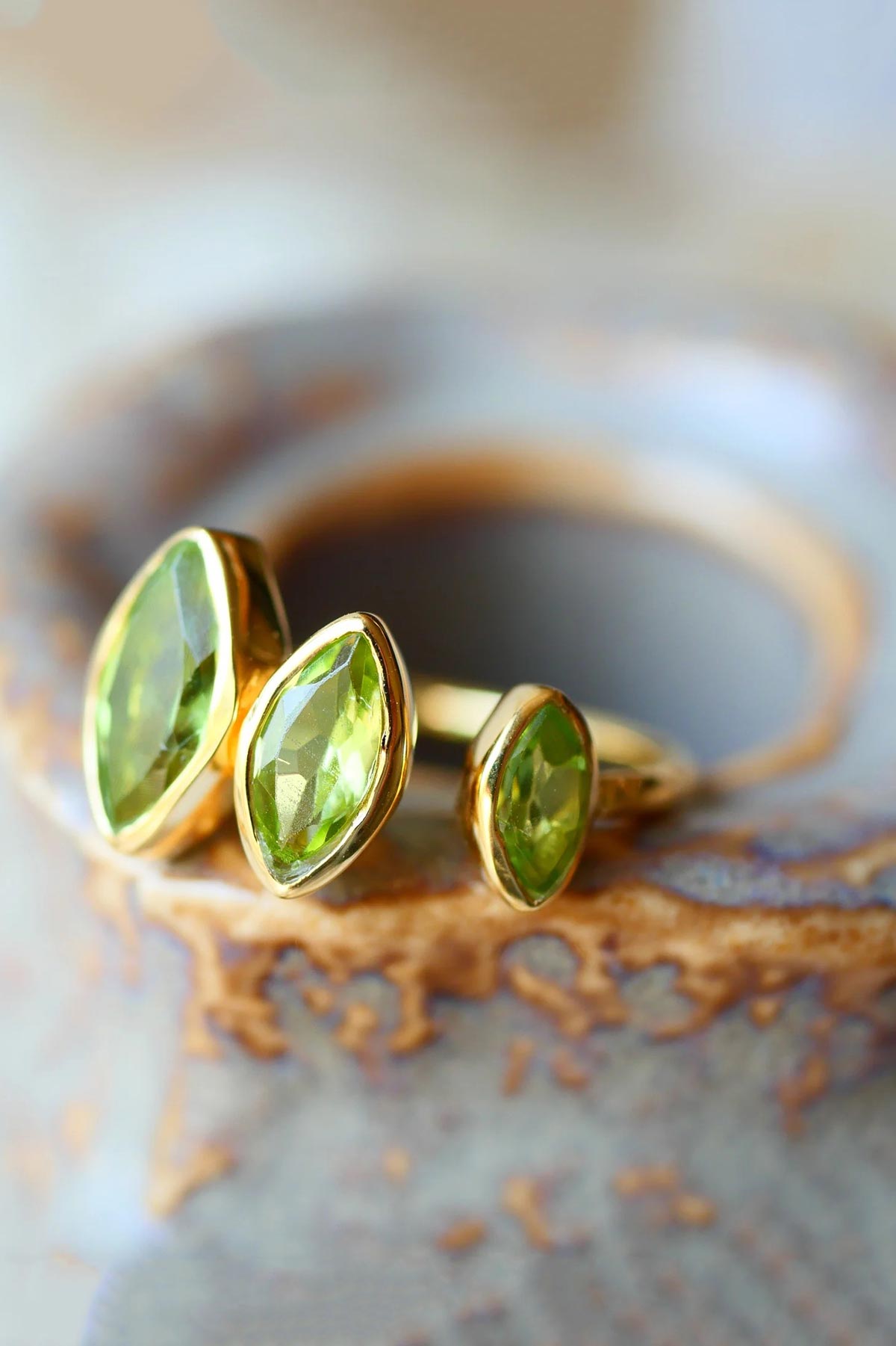 Ginandger Dina Adjustable Ring Peridot
