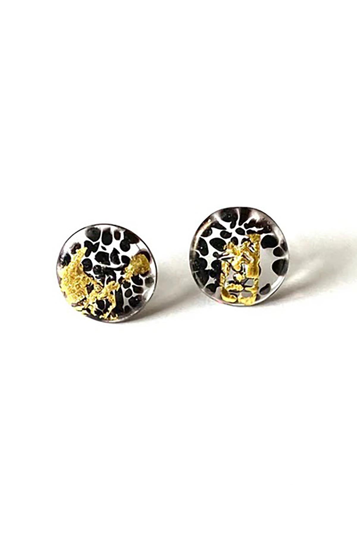 Helen Chalmers Glass and Gold Midi Mottled Stud Earrings In Dalmatian