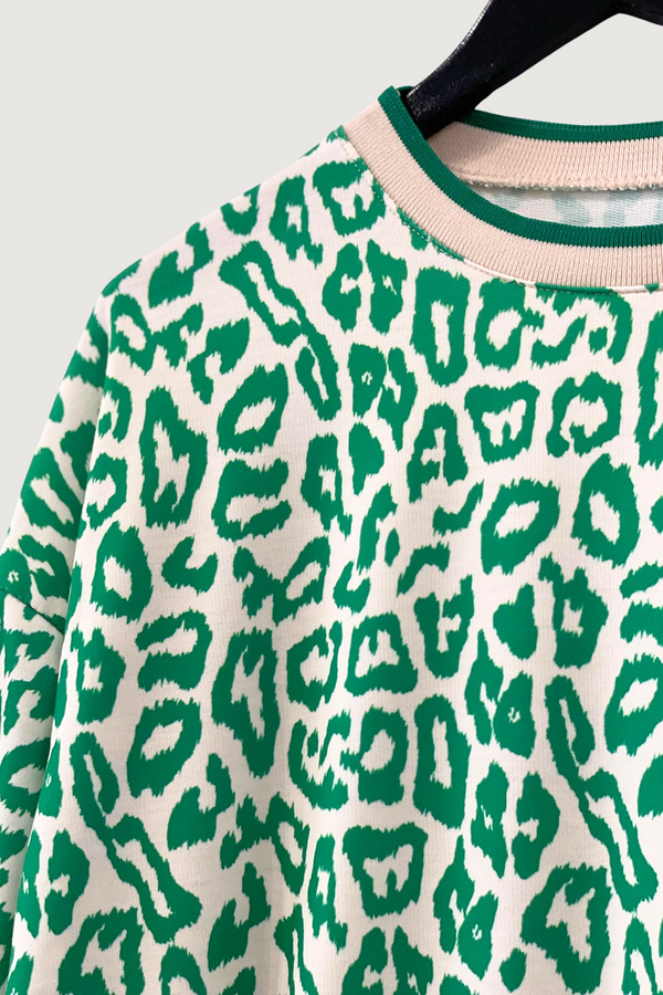 Mia Strada Leopard Print Sweatshirt In Emerald Green
