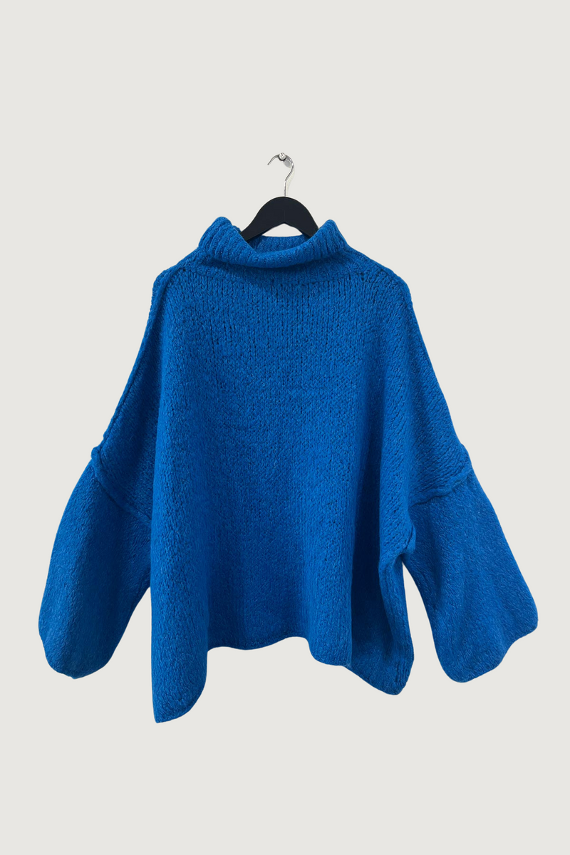 Mia Strada Oversized Woolen Jumper In Royal Blue