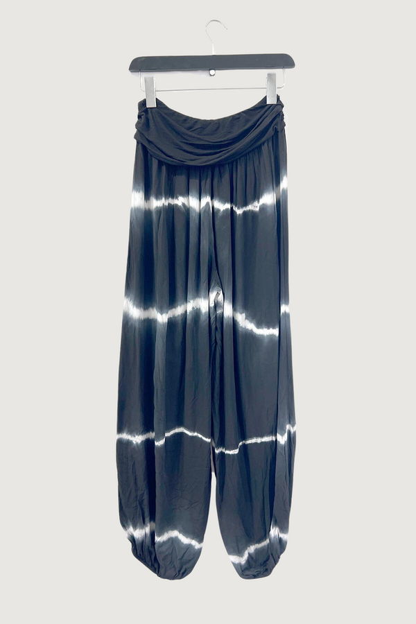 Mia Strada Tie Dye Harem Pants In Black