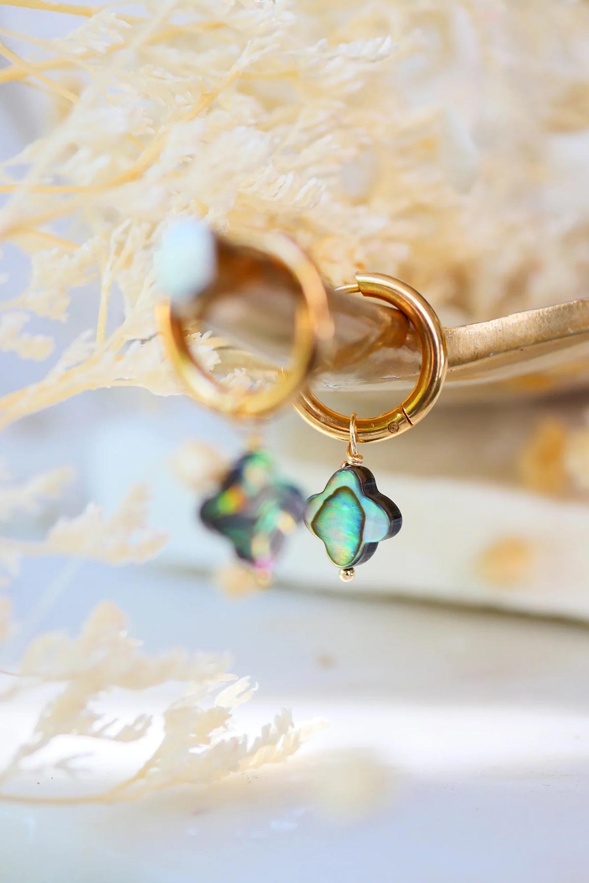 Ginandger Rahaya Pearl Abalone Earrings