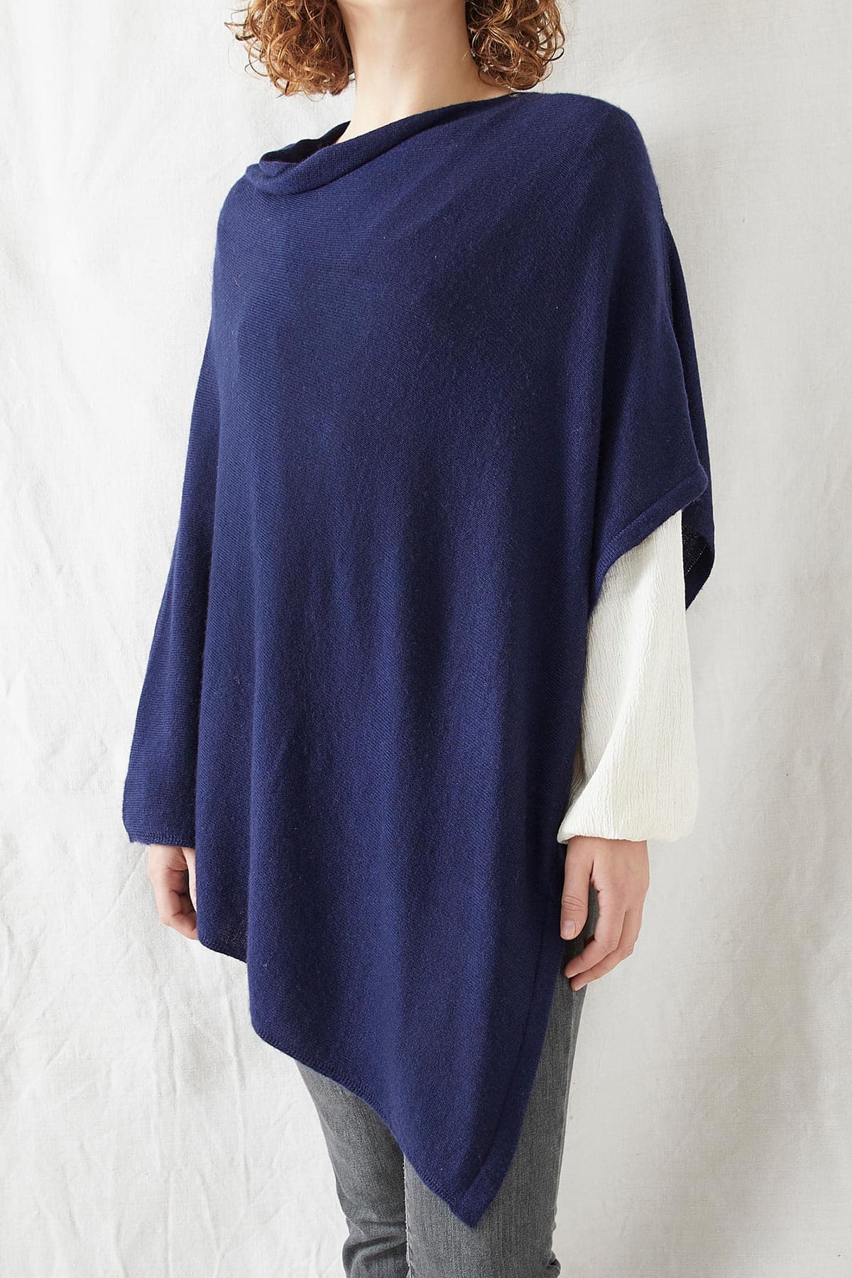 Aura Que Risi Luxury Soft Fine Knit Merino Cowl Poncho In Navy Blue