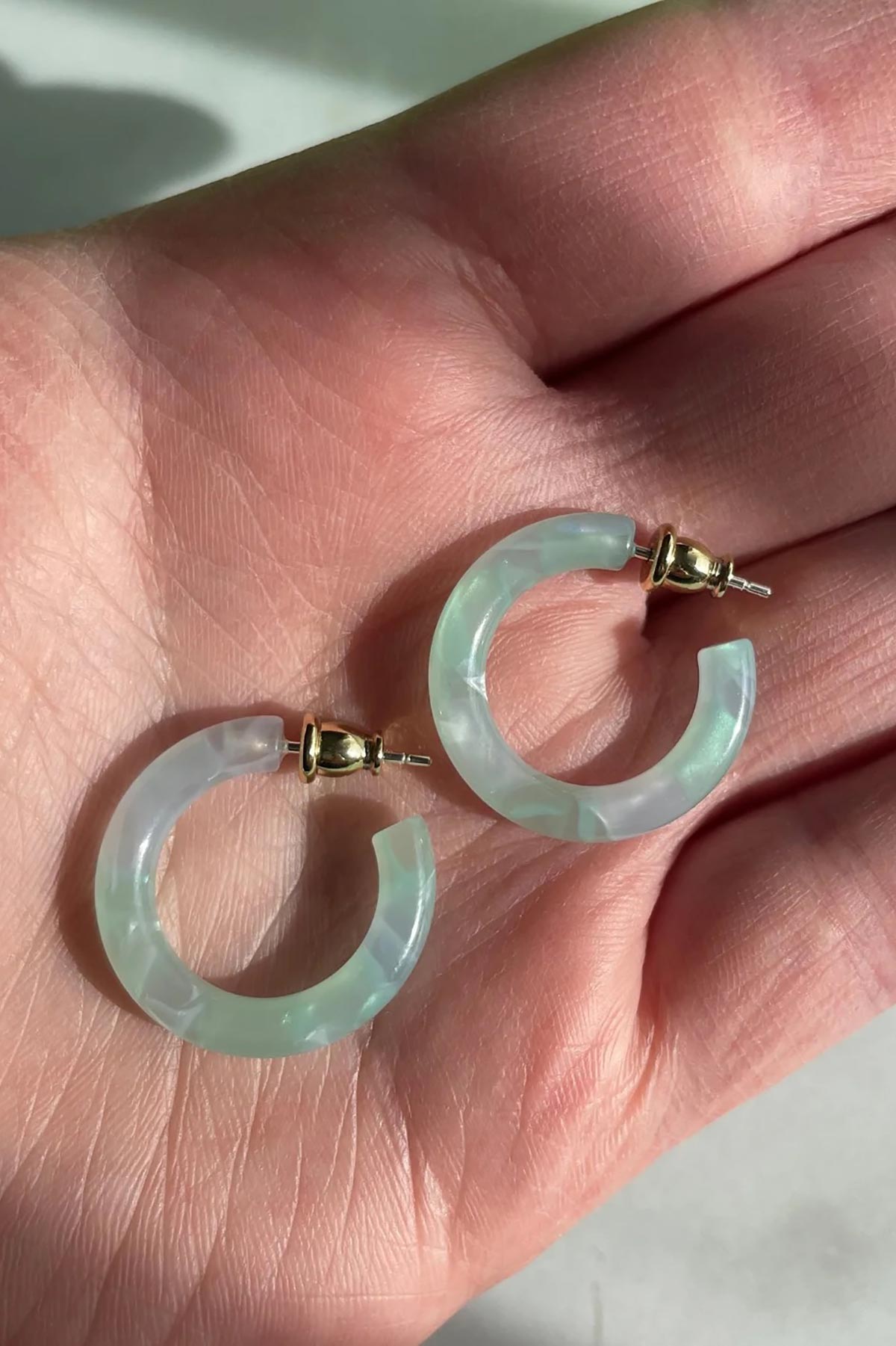 FennaAndFei Small Hoop Earrings In Lily Pad