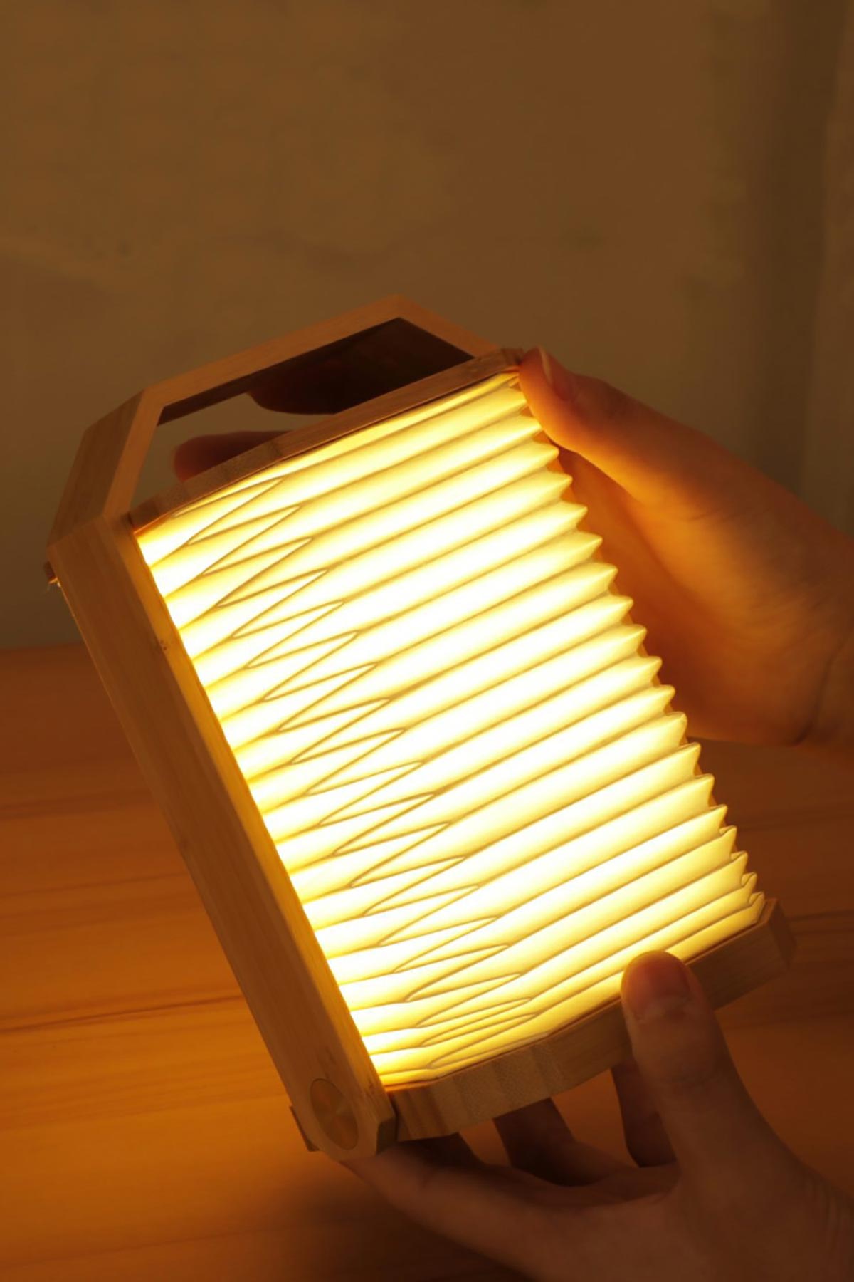 Gingko Design Smart Bamboo Origami Lamp