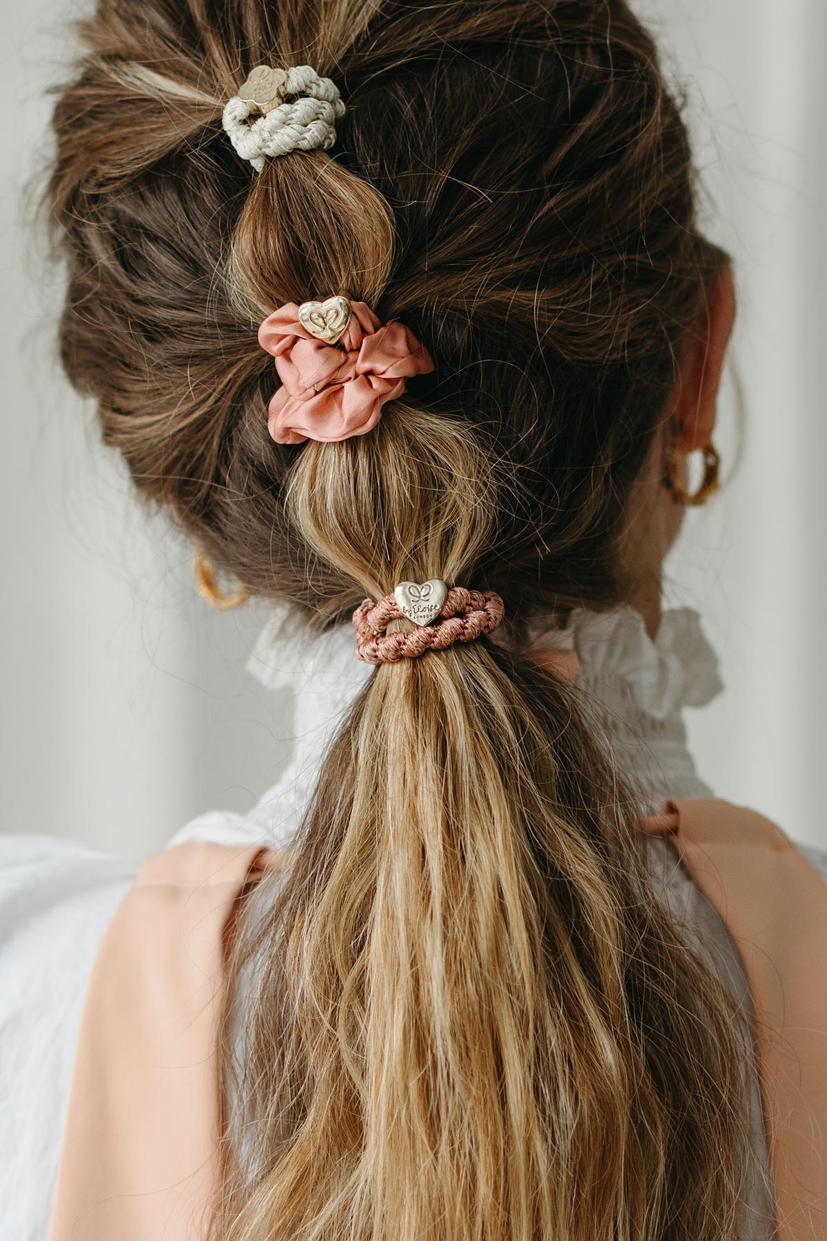 By Eloise Woven Gold Heart Hairband In Rose