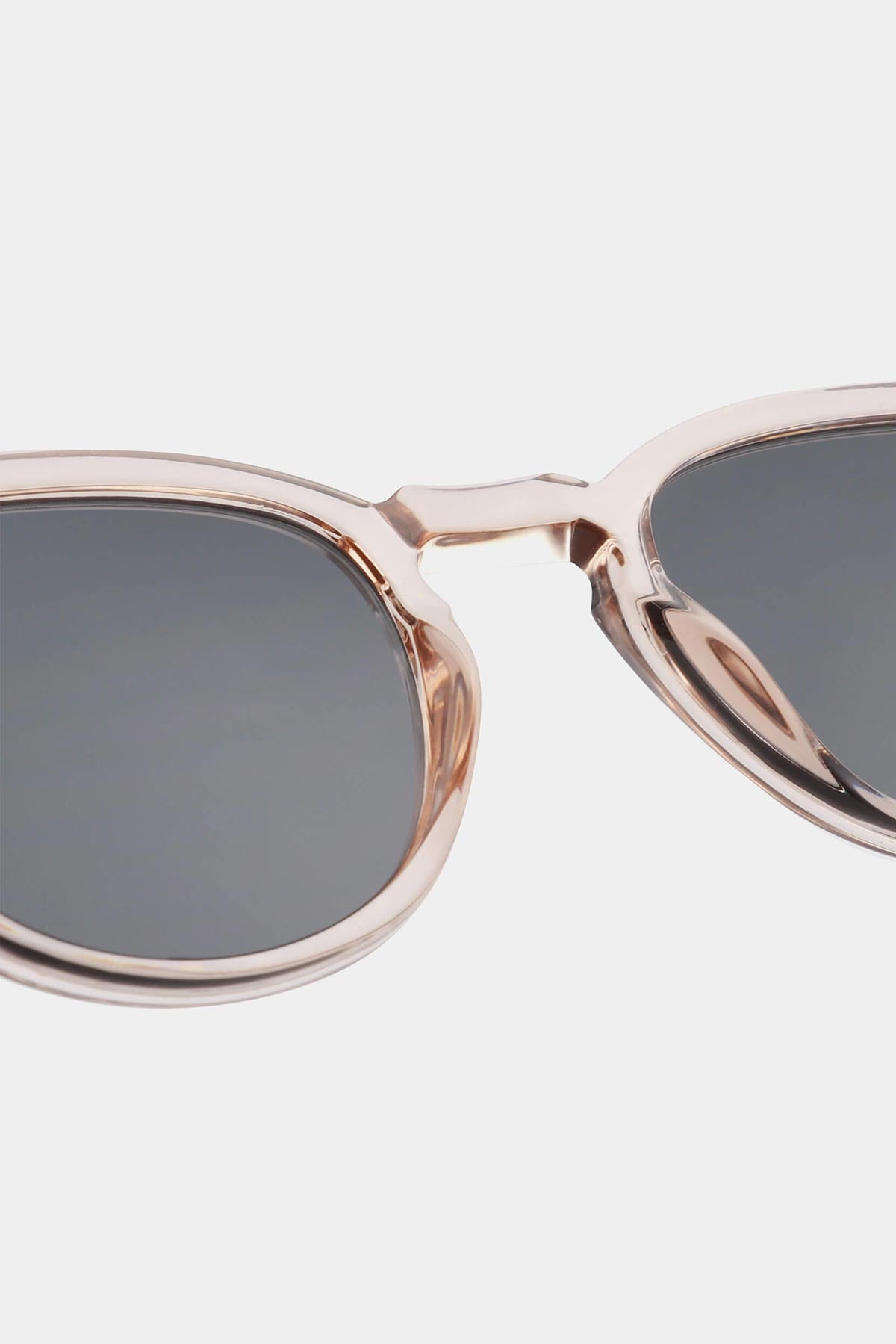 A Kjaerbede Bate Sunglasses In Champagne