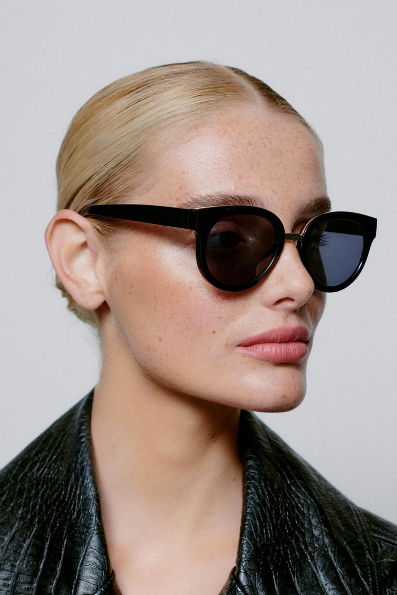 A Kjaerbede Jolie Sunglasses In Black