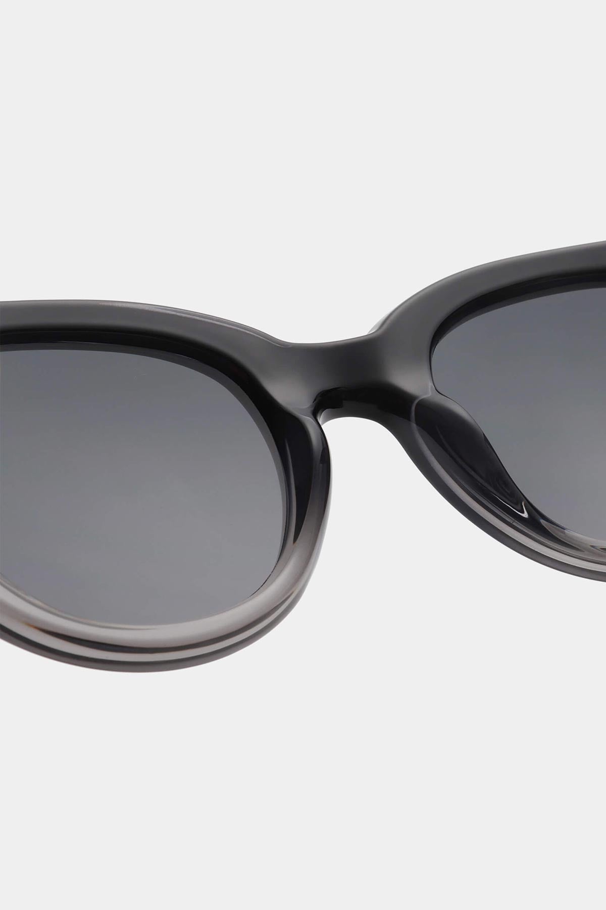 A Kjaerbede Lilly Sunglasses In Black Grey Transparent