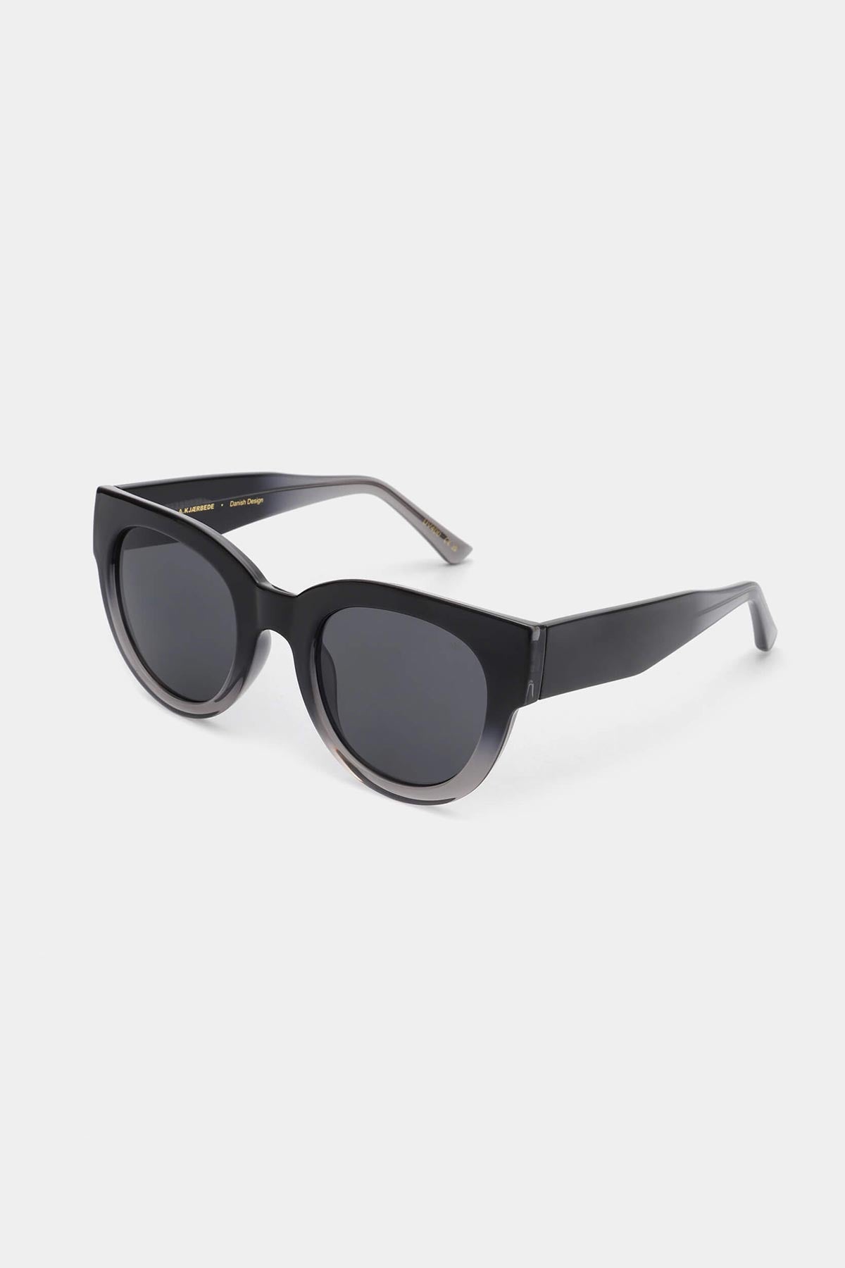 A Kjaerbede Lilly Sunglasses In Black Grey Transparent