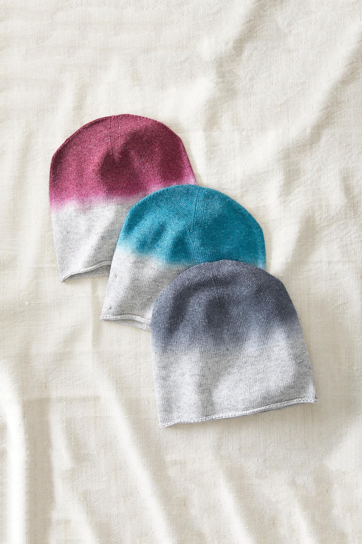 Aura Que Darja Dipdye Ombre Soft Merino Slouch Beanie Hat