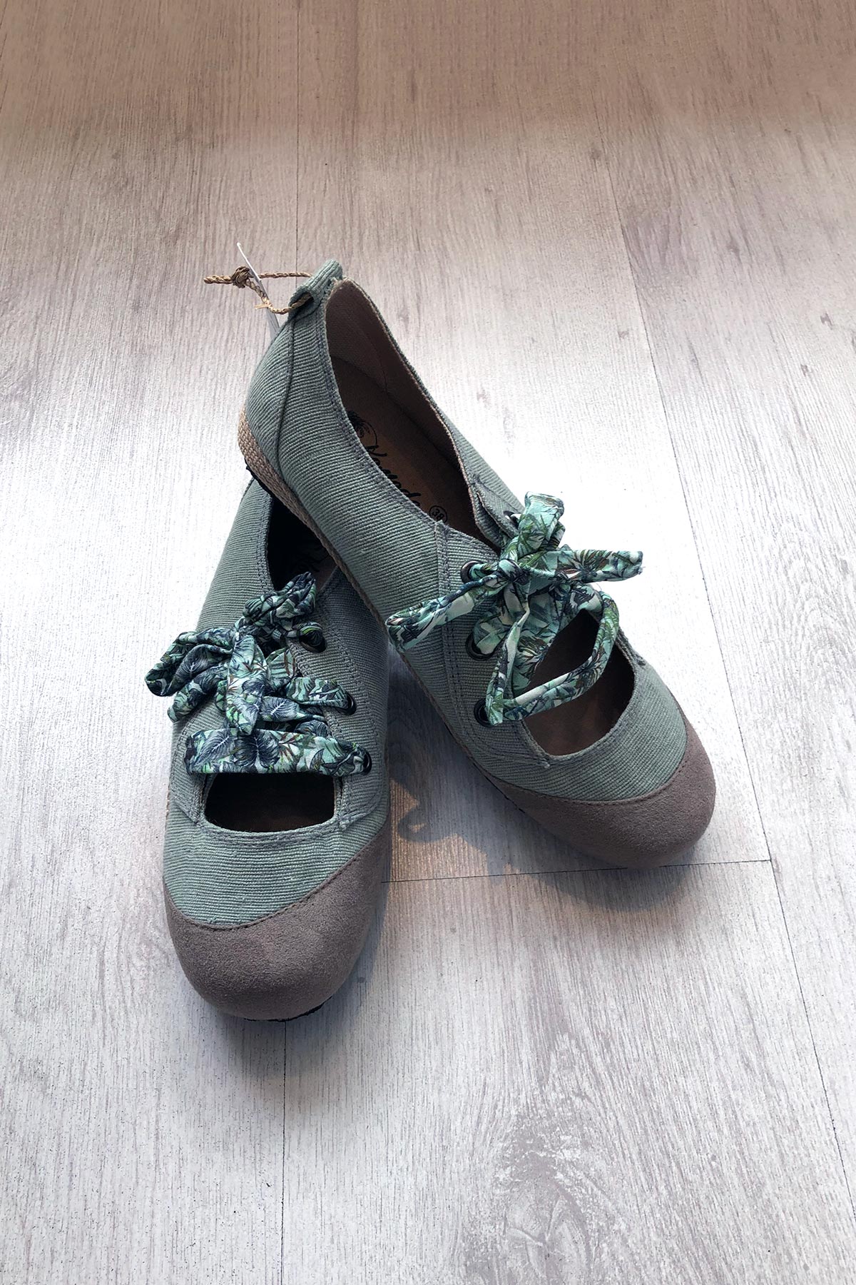 Komodo Bali Ballet Shoes In Khaki