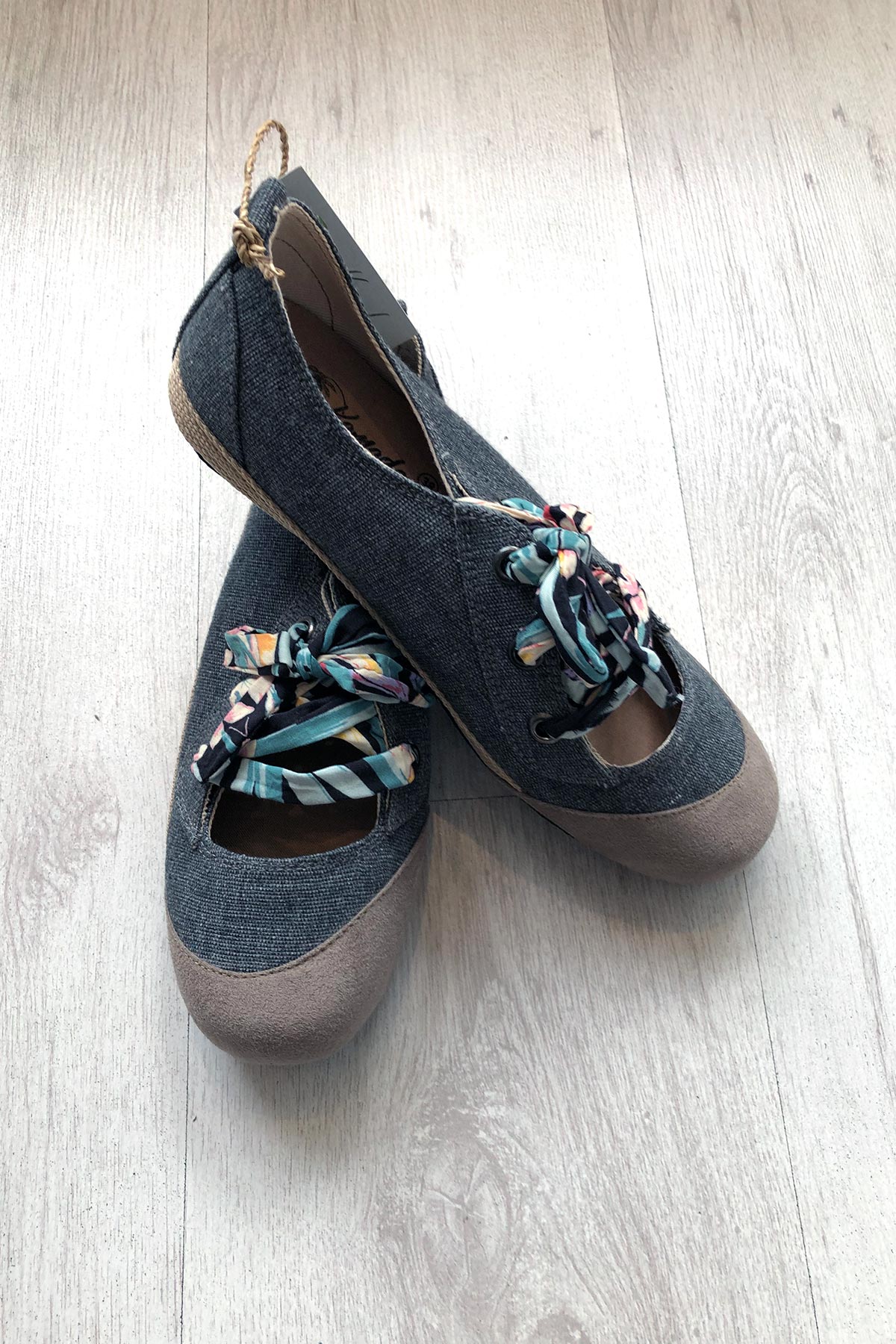 Komodo Bali Ballet Shoes In Dark Grey