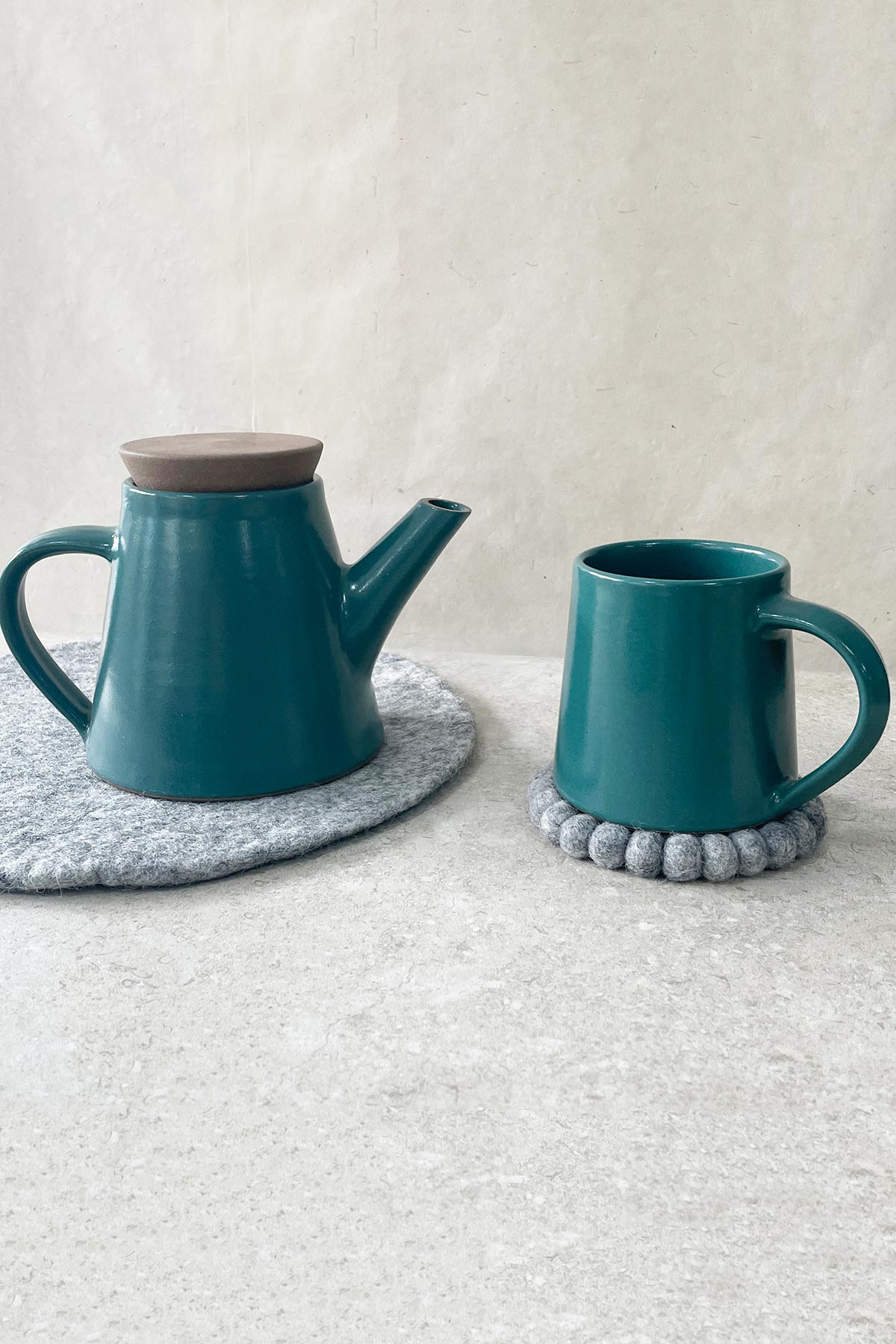 Aura Que Asik Handmade Eco Felt Ball Coaster Vase Mat