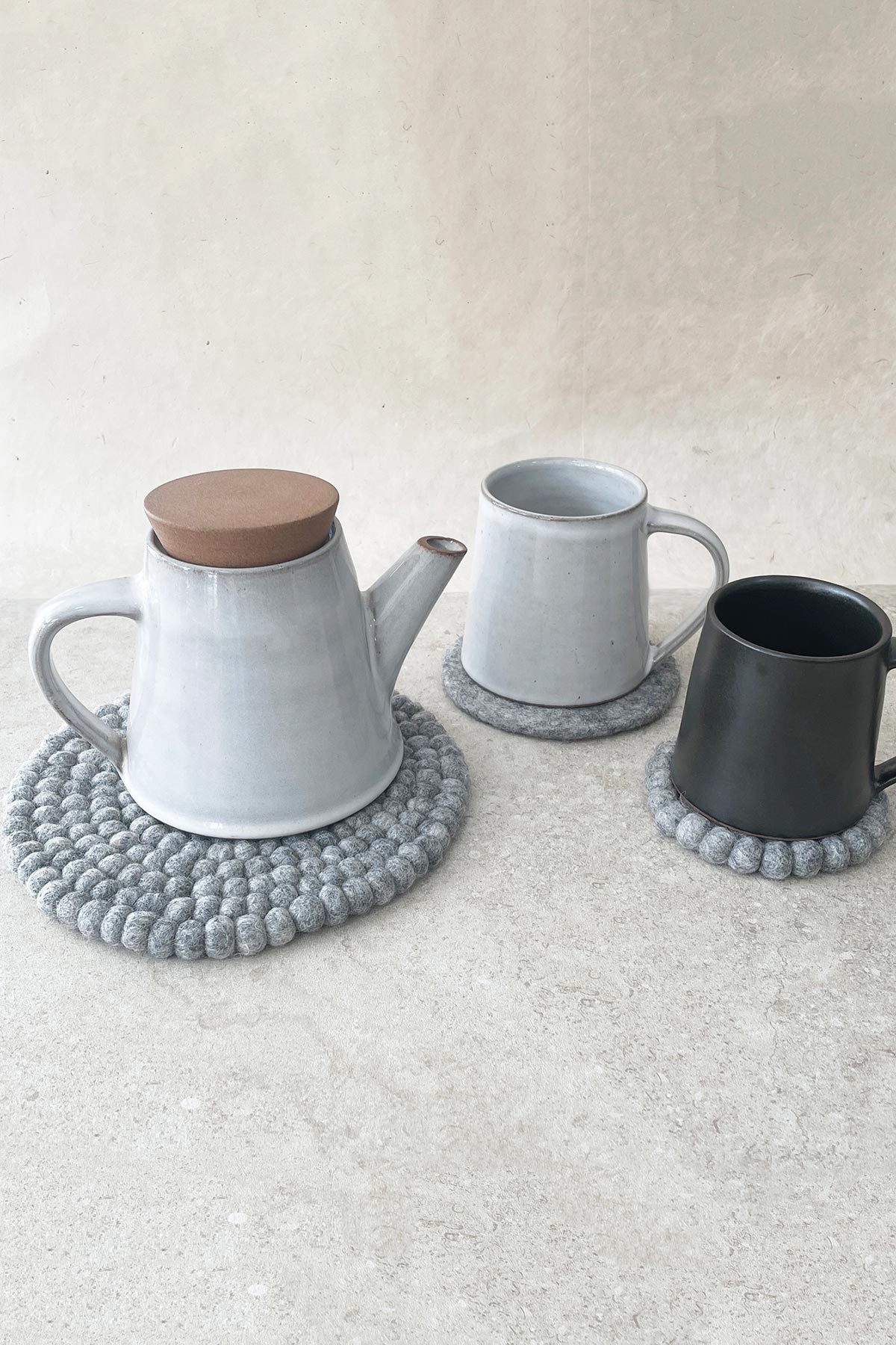 Aura Que Asik Handmade Eco Felt Ball Coaster Vase Mat