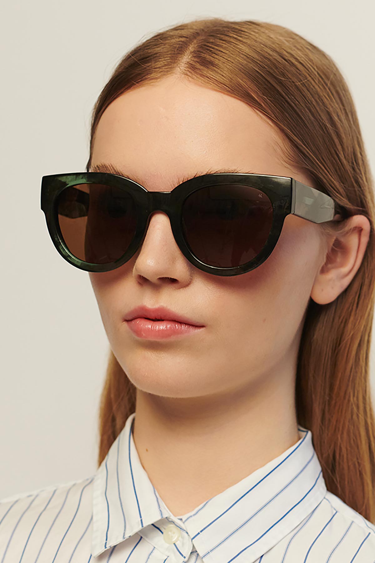 A Kjaerbede Lilly Sunglasses In Green Marble Transparent